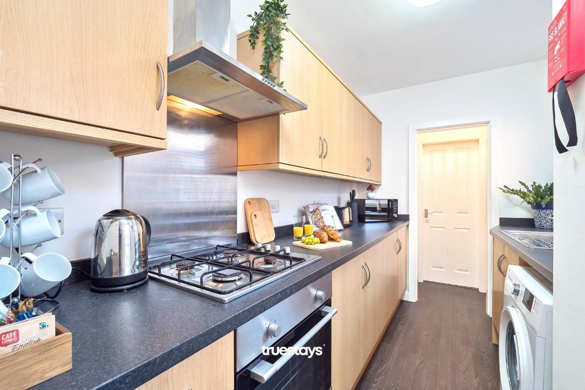 Nursery House By Truestays - 3 Bedroom House In Stoke-On-Trent エクステリア 写真