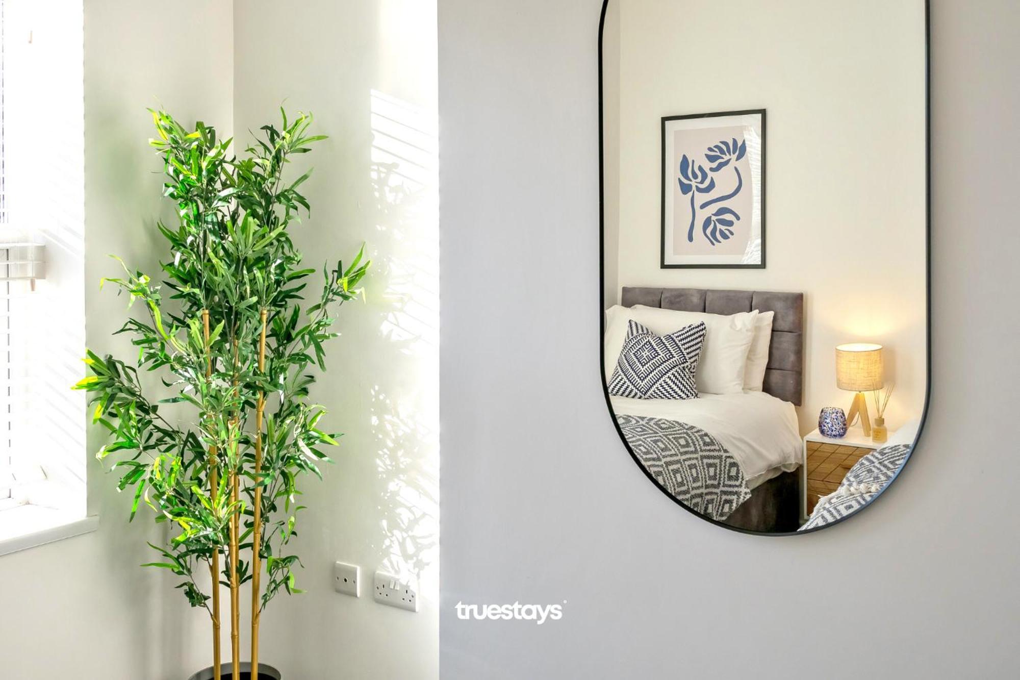 Nursery House By Truestays - 3 Bedroom House In Stoke-On-Trent エクステリア 写真