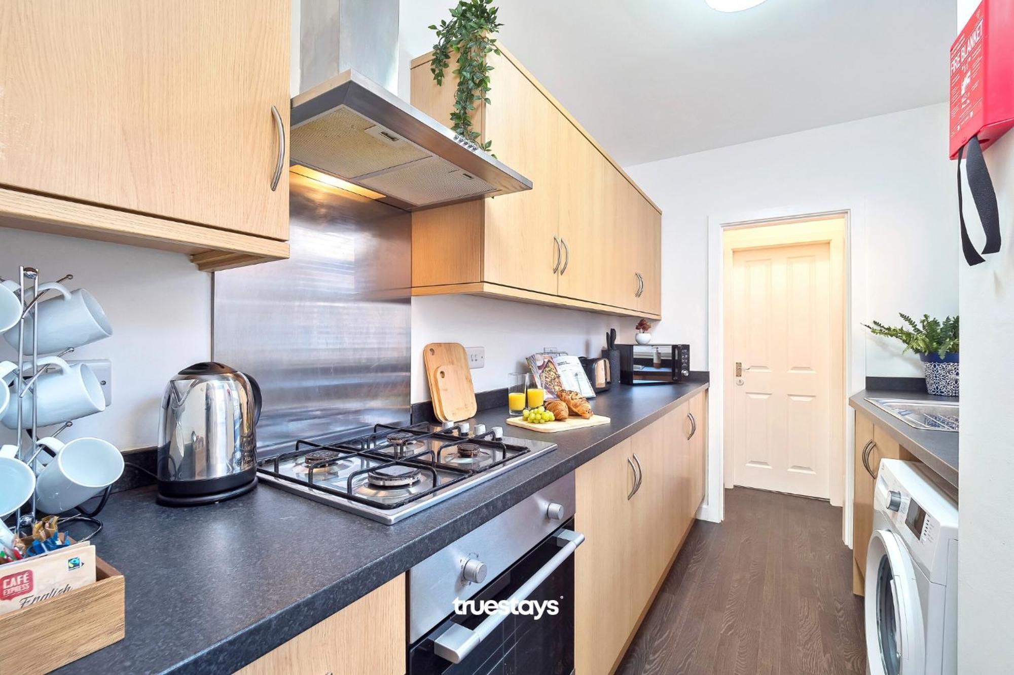 Nursery House By Truestays - 3 Bedroom House In Stoke-On-Trent エクステリア 写真
