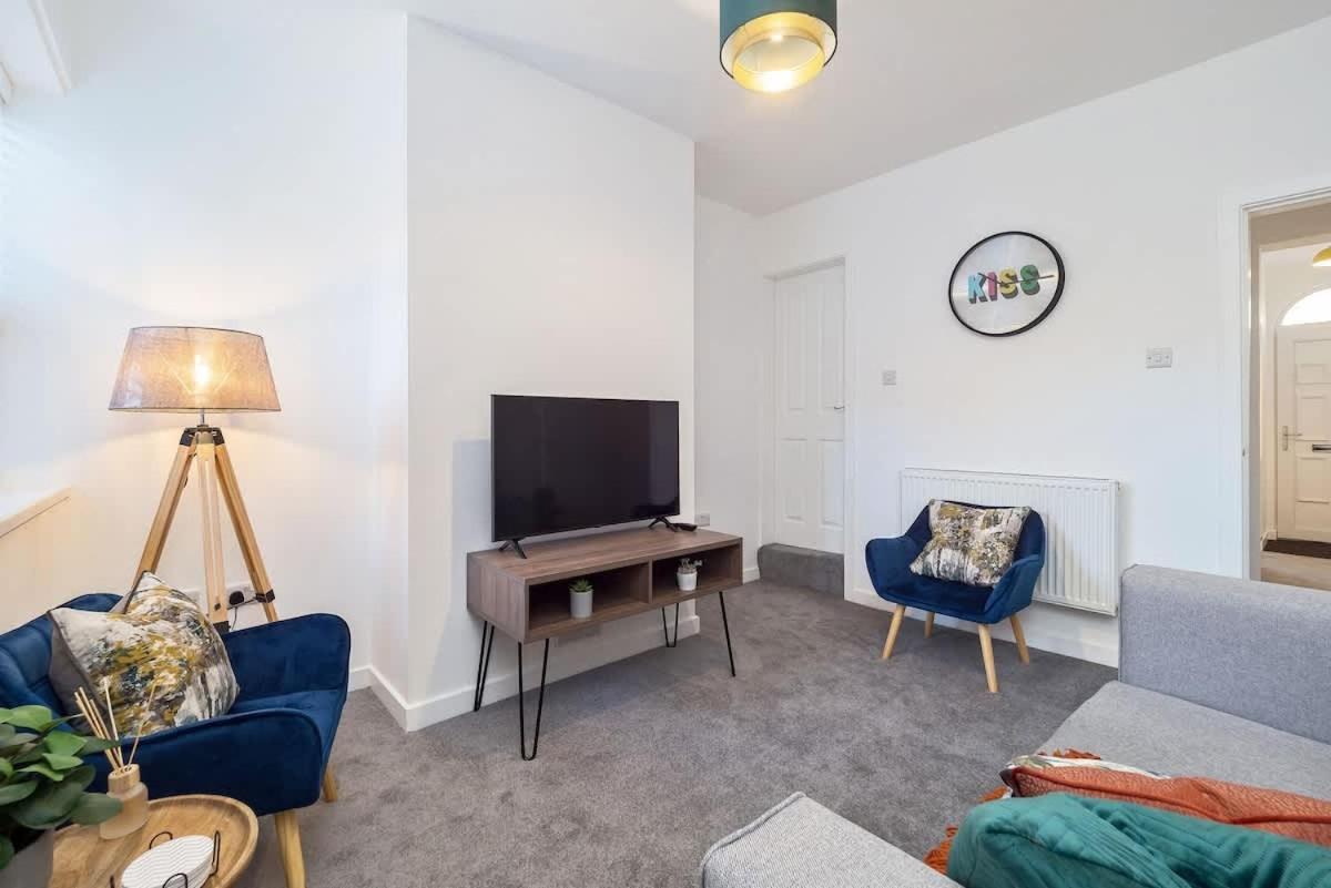 Nursery House By Truestays - 3 Bedroom House In Stoke-On-Trent エクステリア 写真